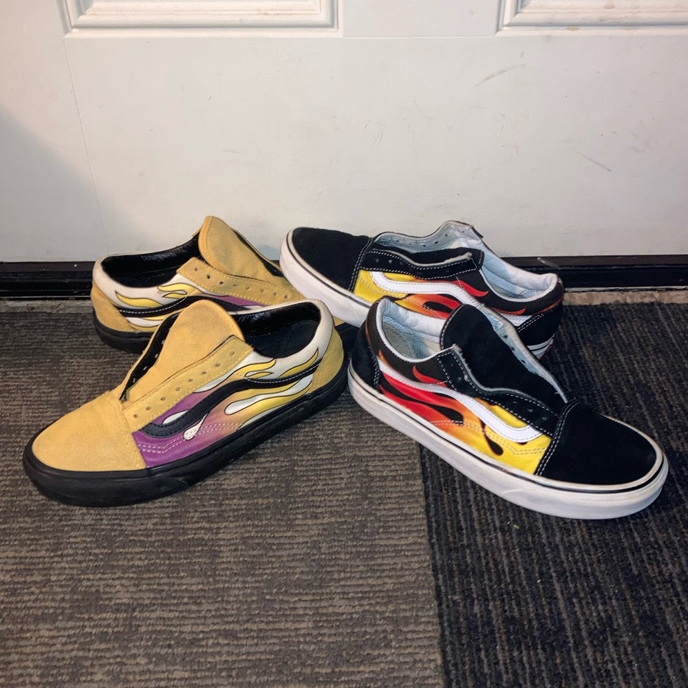 Vans off the wall old skool banana flame shoes bundle of 2 mens size 6.5